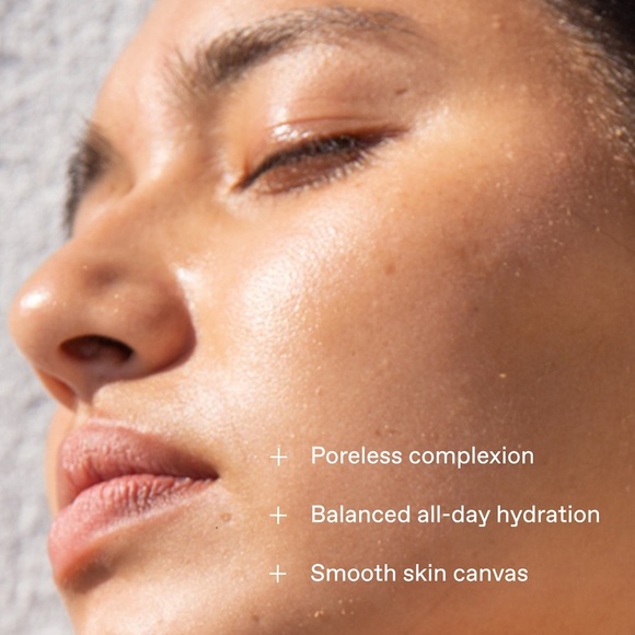 π KORRES Santorini Grape Poreless Skin Cream - Picture 7 of 11